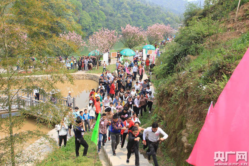 院门见证变迁 江西安源\
